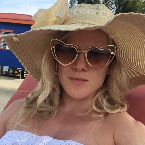 Meet your Posher, Cierta - Picture 1 of 1